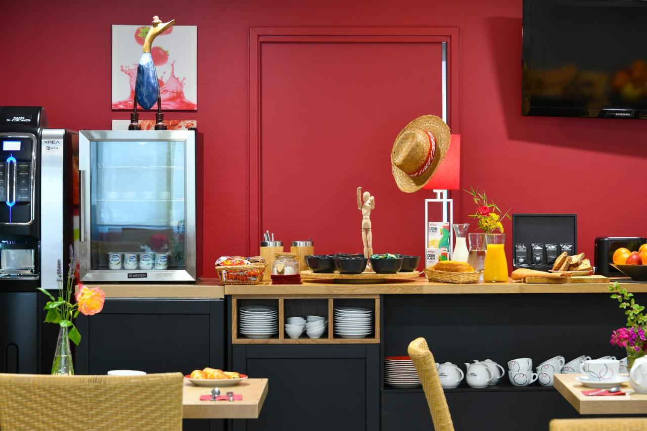 Logis Hotel & Restaurant Le Pardaillan Gondrin Εξωτερικό φωτογραφία